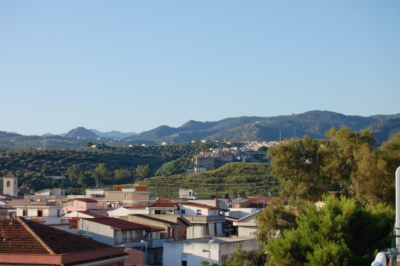 Golfo Di Tindari Apartments Falcone Kültér fotó